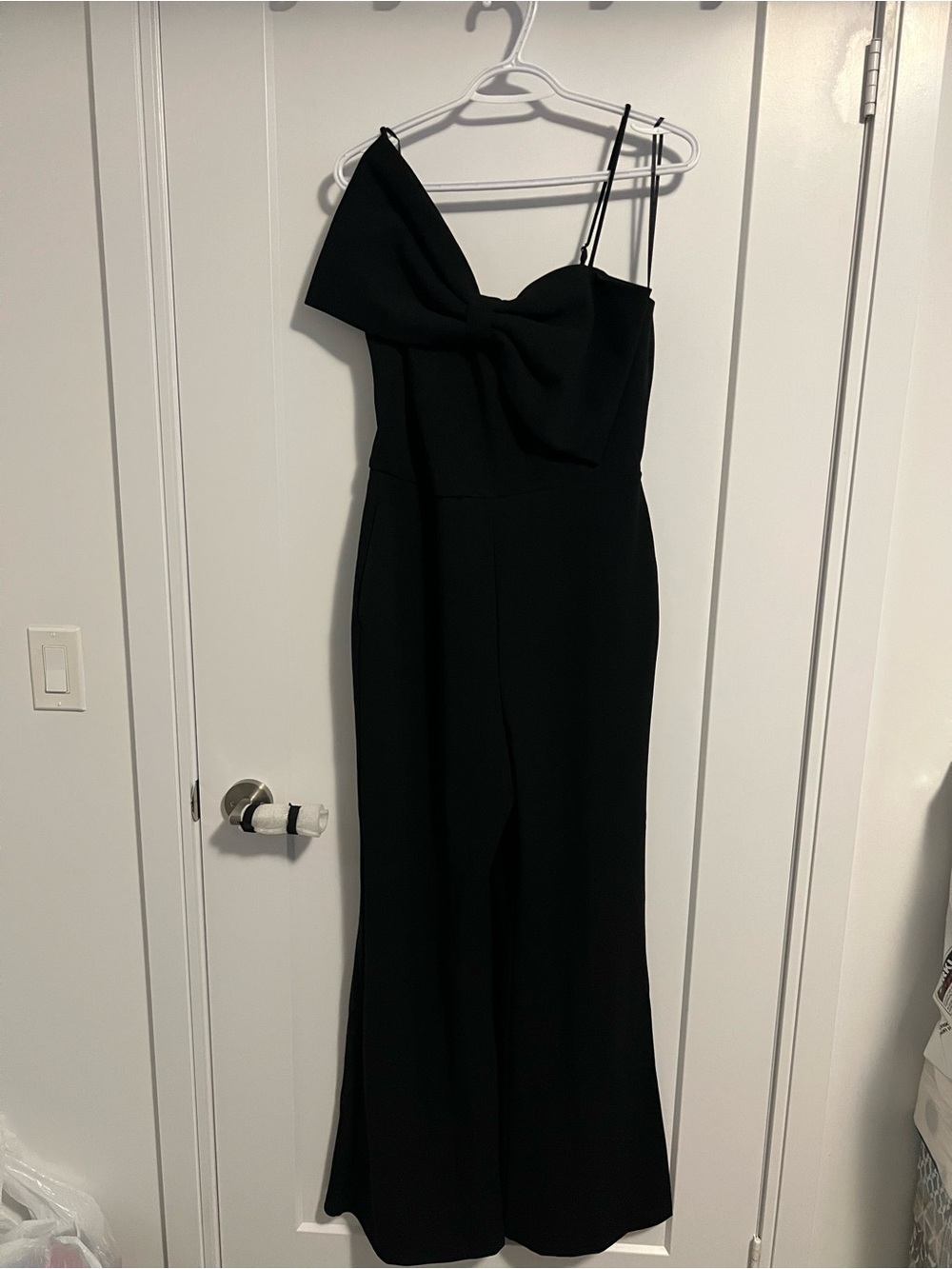 Full-length Jumpsuit with Large Bow detail